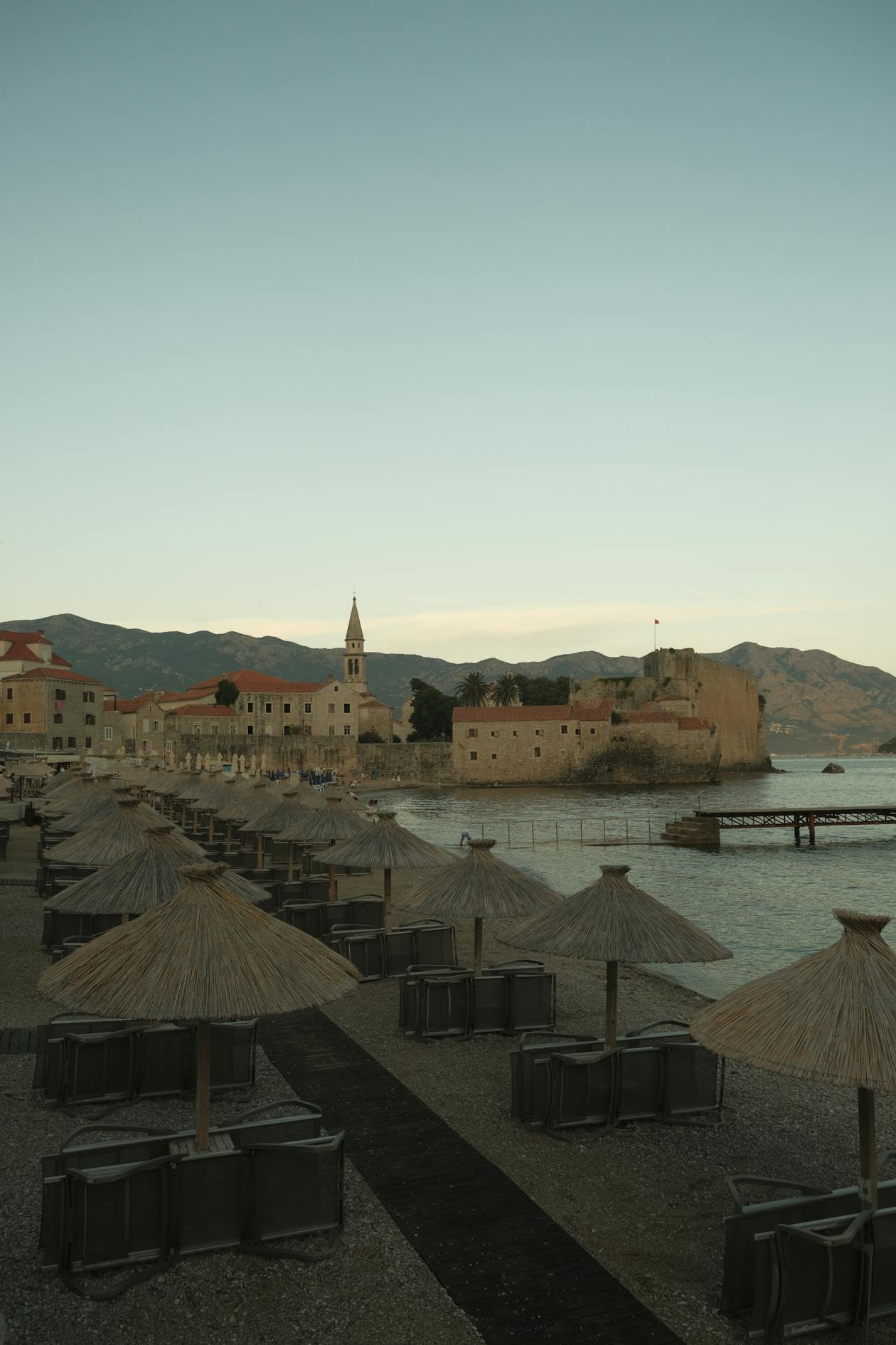 Insel Sveti Stefan von der Küstenstraße